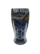 Load image into Gallery viewer, Short Vase - Tofino
