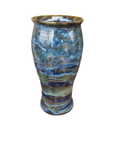 Load image into Gallery viewer, Vase - Tofino
